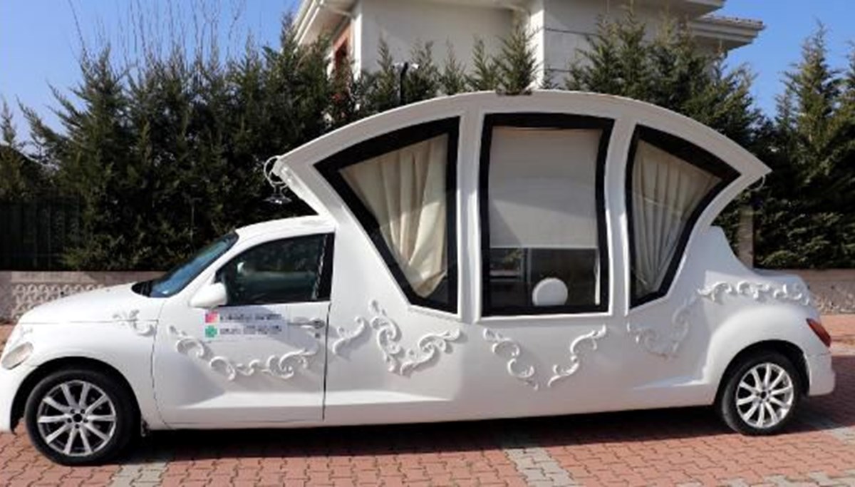 'Külkedisi arabası'na benzeyen otomobili Kazakistan'dan Kayseri'ye getirdi