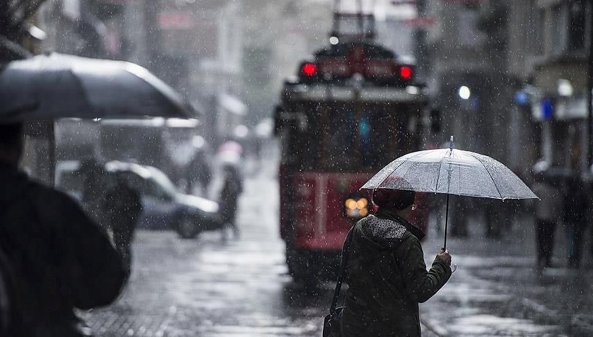 Marmara ve Ege için kuvvetli kar, İstanbul için sağanak uyarısı