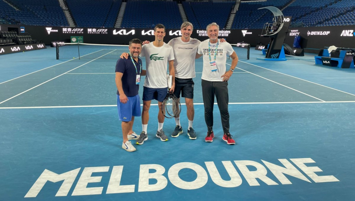 Novak Djokovic, Avustralya Açık'taki korttan fotoğraf paylaştı