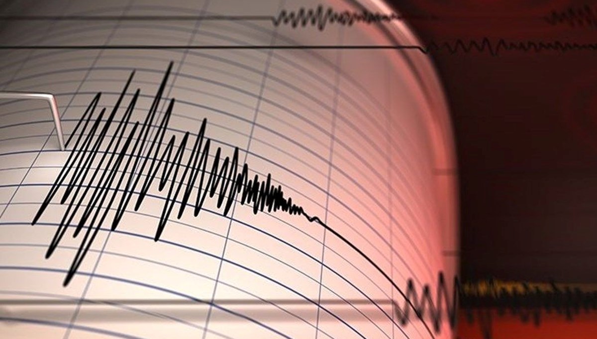 Endonezya açıklarında 7,6 büyüklüğünde deprem
