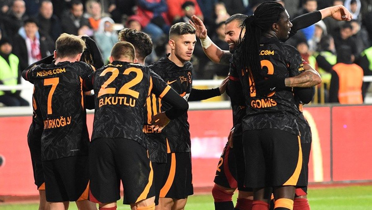 Galatasaray 2022'yi lider bitirdi