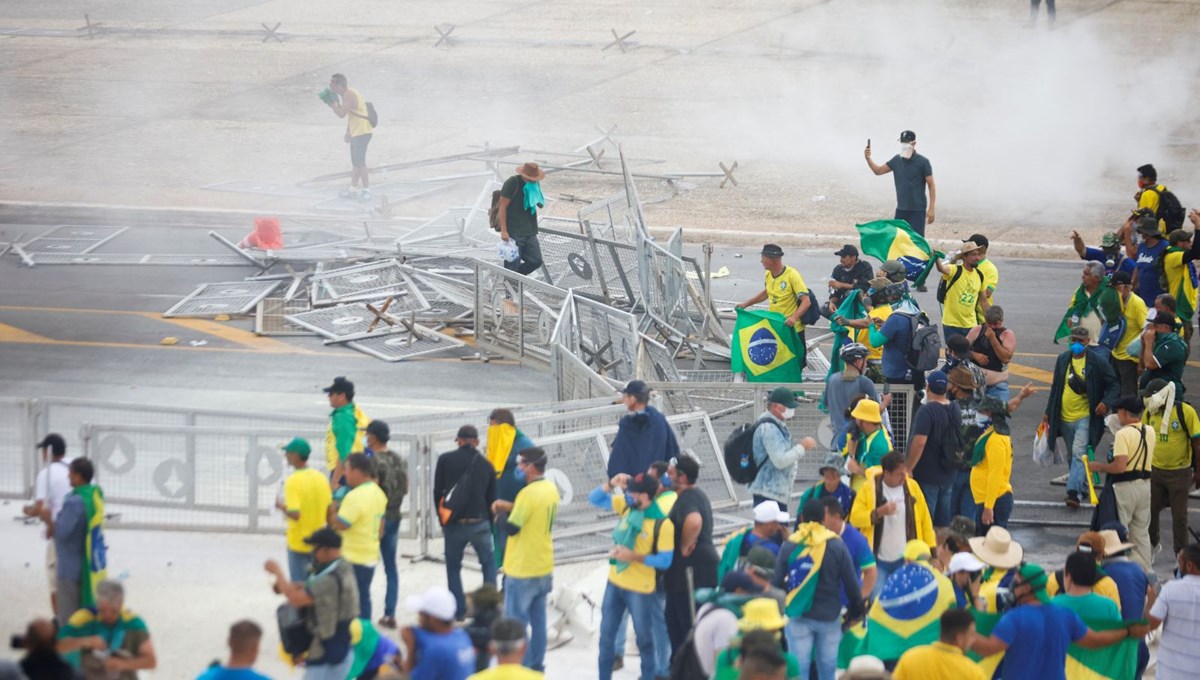 Brezilya'da Bolsonaro destekçilerinden Kongre baskını